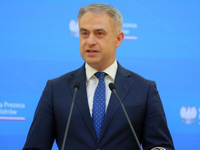 Gawkowski żąda miliarda złotych kary dla Mety za szkodliwe treści