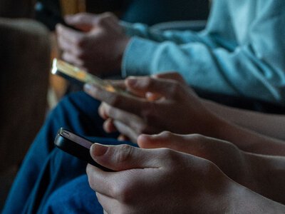2,5 godziny na TikToku dziennie i depresja. Jak social media niszczą psychikę
