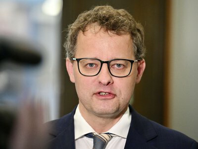Tajemniczy paszport Romanowskiego. „Mogli zakładać ewakuację i się przygotowywać” 