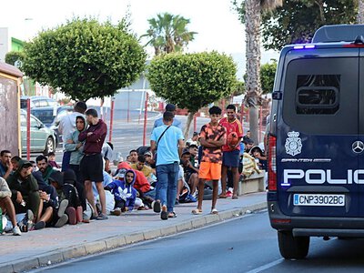 Szturm migrantów na Ceutę. Służby wydaliły ponad stu przestępców