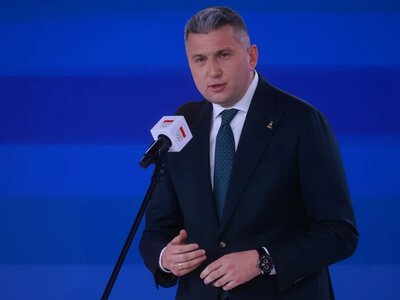Ruch sądu w sprawie Piesiewicza. Rozpatrzono wniosek prokuratury