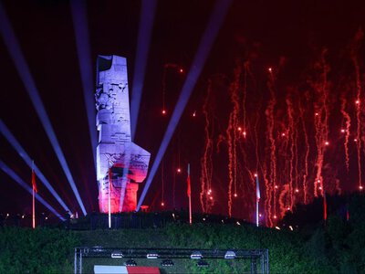 Nawrocki i Tusk na Westerplatte. Uroczyste obchody 87. rocznicy wybuchu II wojny światowej
