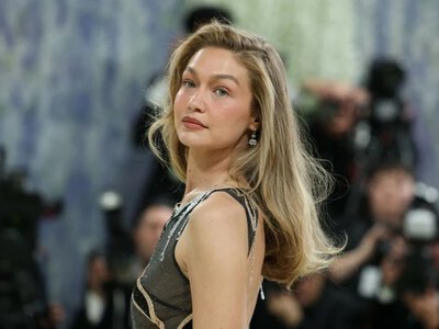Gigi Hadid jako stylowa kowbojka. Pozuje u boku siostry