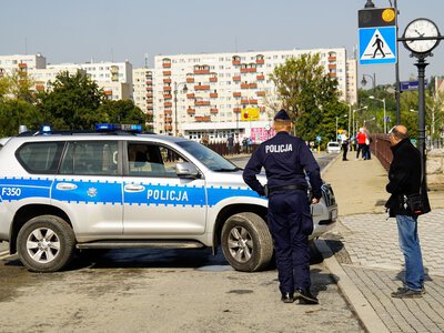 Atak na 12-latkę w Kędzierzynie-Koźlu. Mężczyzna miał nóż. Policja szuka sprawcy