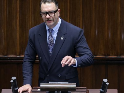 Łukasz Mejza przekonuje, że nie stracił prawa jazdy. „Bzdura. Same kłamstwa”