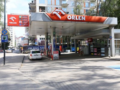 Auto wjechało w tłum irańskich demonstrantów. Wielu zabitych i rannych
