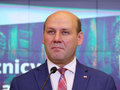 „Wykrył pan tych Brutusów”. Po 25 latach wyrzucili go z PiS. Szynkowski vel Sęk wska…