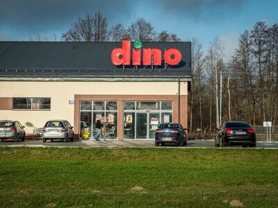 Dino rzuca kwotą 700 mln zł tuż przed mediacjami. Mówi o podwyżkach