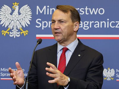 Sikorski o działaniach Rosji. „Prowadzi z nami wojnę hybrydową”