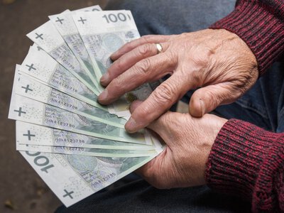 2,6 mld zł trafiło do Polaków. ZUS o czternastkach