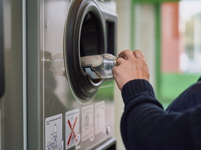 Chciał przechytrzyć system kaucyjny. Grozi mu do 10 lat więzienia