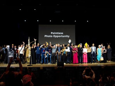 Polacy z satyrycznym noblem. Naukowcy zajrzeli rodzicom… do nosa
