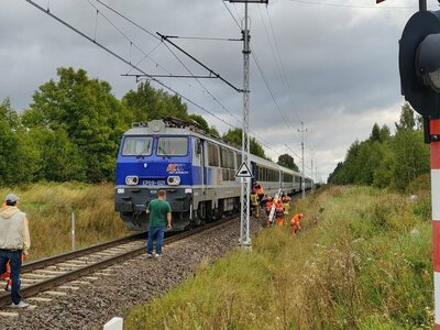 Ktoś ukradł sieć trakcyjną. Stanął pociąg Intercity