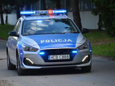 Weszły prosto pod pędzący pociąg. Matka i córka nie żyją
