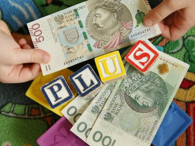 Kindergeld i 800 plus jednocześnie. Jeden szczegół decyduje o wypłacie