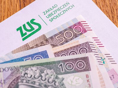 ZUS przelicza emerytury kobiet z tego rocznika. Część dostanie 700 zł