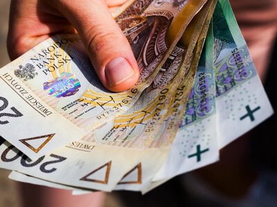 Zasiłek rodzinny w 2026 roku. Ile wynosi świadczenie i komu przysługuje?