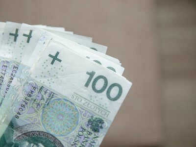 Skarbówka sprawdza takie przelewy. Adwokatka wskazuje, czego unikać