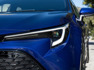 Spadły ceny najpopularniejszej Toyoty w Polsce. Corolla z rabatem. Kombi, sedan i hatchback