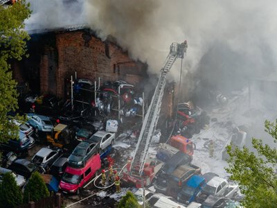 Potężny pożar w Chorzowie, kłęby dymu nad miastem. Rozesłano alert RCB