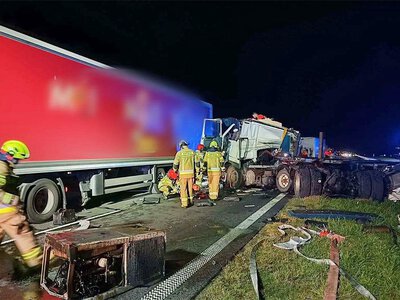 Zderzenie ciężarówek. Utrudnienia na S7 w kierunku Warszawy