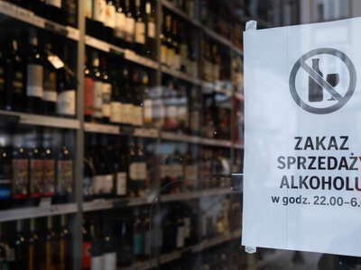 Polacy odwracają się od wódki. Piją o 20 proc. mniej, budżet może stracić 1 mld zł