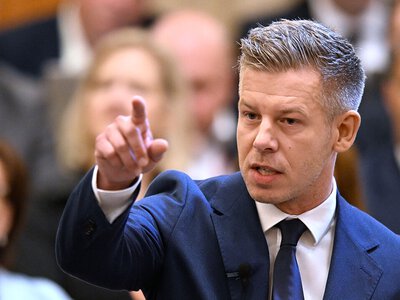 Nowy premier zarobi kilkanaście tysięcy mniej. Tną koszty