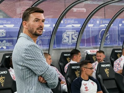 Podolski wydał miliony. Głośno o decyzji trenera Górnika. Musiał pokazać
