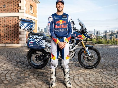 Sam Sunderland ruszył dookoła świata. Cel? Pobić Rekord na Tigerze 1200!