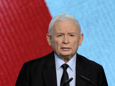 Macierewicz grał w paintballa na miesięcznicy smoleńskiej. Kaczyński: Moralnie bardzo dobre