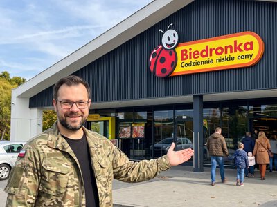 Biedronka ogarnie telewizor za 49,99 zł. Już od czwartku