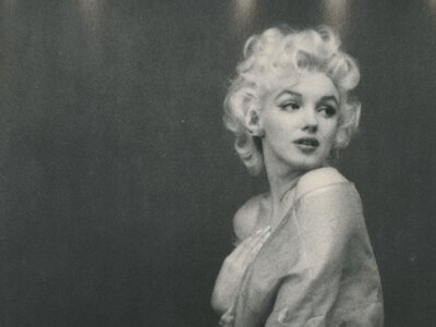 Czuję, że ją znam, ale czasem moje ręce wyginają się do tyłu. Nieznana twarz Marylin Monroe