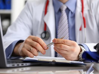 Jawność płac w ochronie zdrowia. System wynagrodzeń lekarzy będzie zbadany