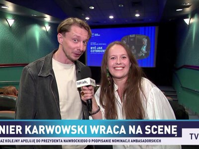 „Czterdziestolatek” w Teatrze TVP. Mateusz Znaniecki jako inż. Karwowski