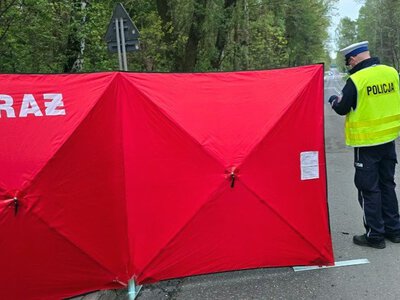Motocykl zderzył się czołowo z kamperem. Zginęła kobieta