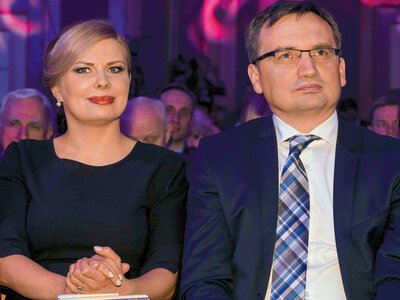 Kim jest Patrycja Kotecka? To nie jest typowa żona konserwatywnego polityka. Była mózgiem Ziobry