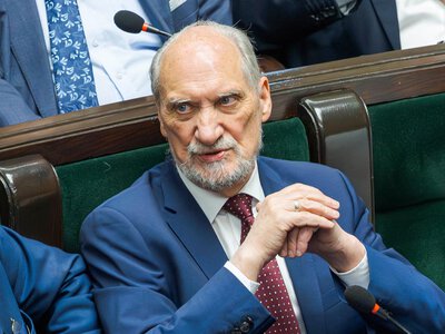 Antoni Macierewicz chce rozwiercać zamki! Wrze w sprawie Akademii Wymiaru Sprawiedli…