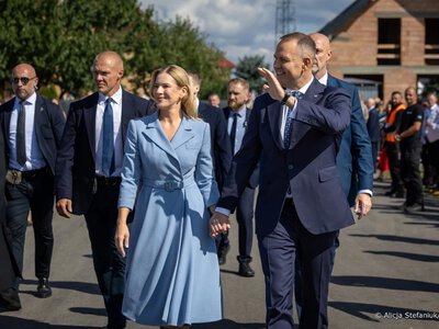 Nawrocka zaskoczyła na dożynkach. Uwagę przyciągnęły nie tylko stylizacje
