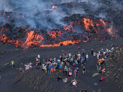 Erupcja Etny komplikuje podróże. Wstrzymano loty w Katanii