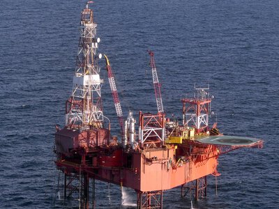 Ponad 100 dolarów za baryłkę i rekordowy gaz. Inwestorzy nacisnęli hamulec