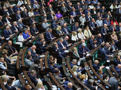 Rolnicy, weto prezydenta i nowy wicemarszałek. Sejm wraca do pracy