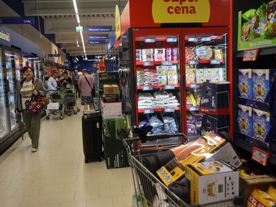 Żądają 1000 zł więcej do pensji. Robi się gorąco w kolejnej sieci handlowej