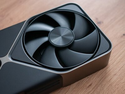 NVIDIA zostawia klientów na lodzie. Powodem wyblakły napis