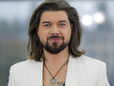 Tak mieszka Tomasz Szczepanik na Wyspach Kanaryjskich. Muzyk z zespołu Pectus ma dom jak z bajki
