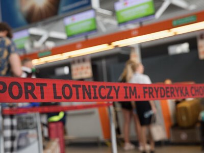 Ewakuacja na lotnisku Chopina w Warszawie. Na miejscu pracuje Straż Graniczna