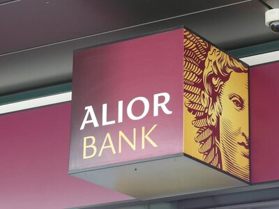Alior Bank płaci za założenie konta. Do 800 zł premii i obrączka płatnicza za 0 zł