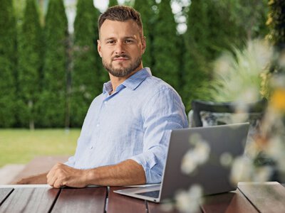 Przeczuł załamanie w IT i przeszedł do sektora, któremu nie zagrozi AI. Nowy biznes zaczął się od nieudanego remontu
