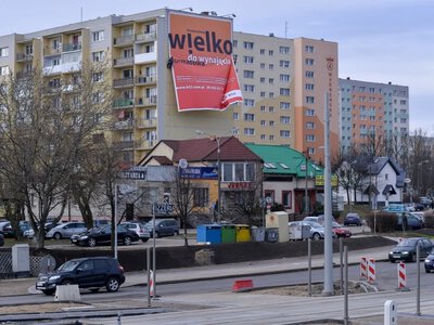 Fiskus chce pieniędzy od mieszkańców bloków. Za reklamy na elewacjach