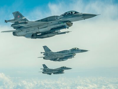 Dwa lotniska w Polsce zamknięte, myśliwce w powietrzu. Nerwowa noc przy granicy