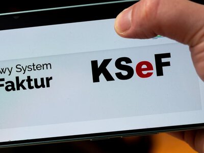 KSeF bez kar finansowych aż do końca przyszłego roku. MF wydłuża odroczenie